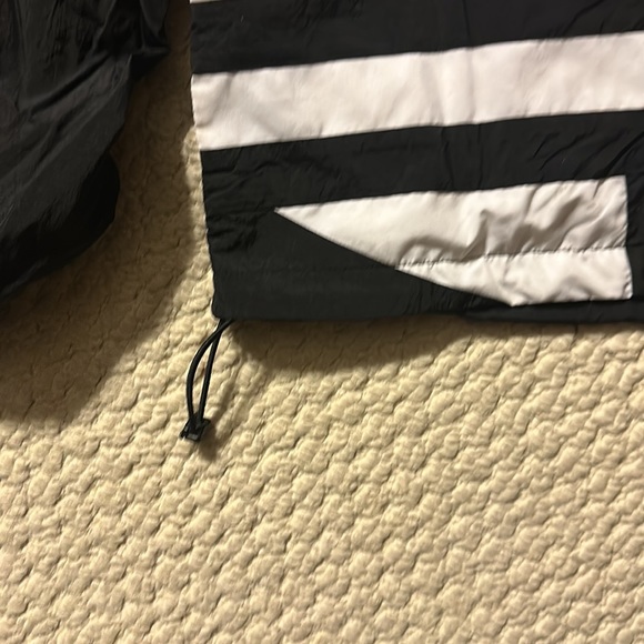 SOLD———>Adidas cropped windbreaker track jacket - Picture 2 of 5